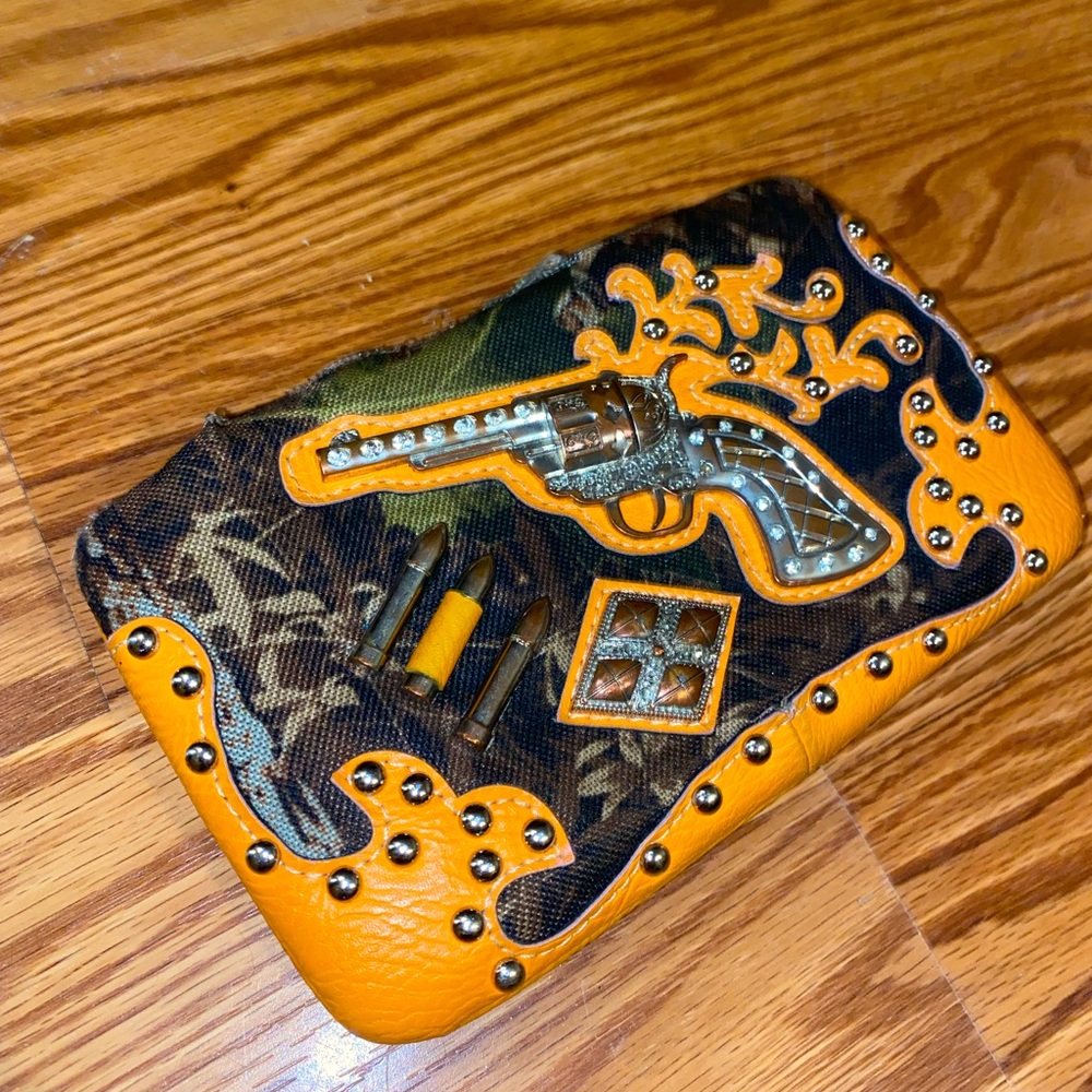 WOMENS BLACK CAMO GUN & AMMO BLING WALLET WESTERN RHINESTONE CHECK CARD